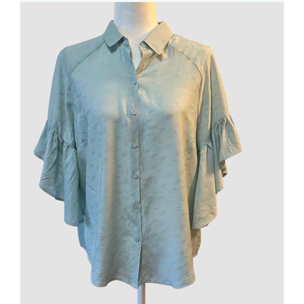 NWT Umgee Button Up Oversized Shirt Size Medium Woven Beachy Boho